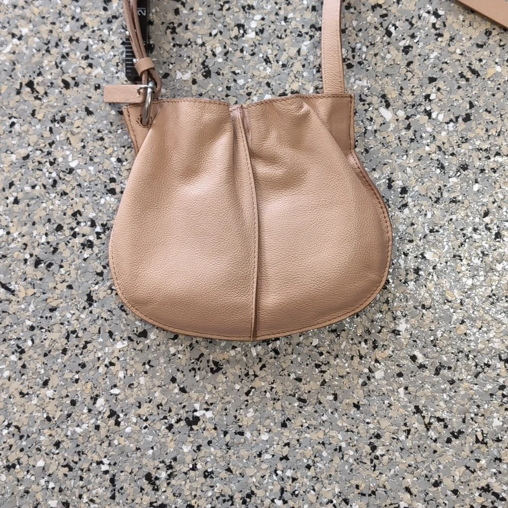 Lucky Brand Onia Small Crossbody- Leather - Picture 6 of 13